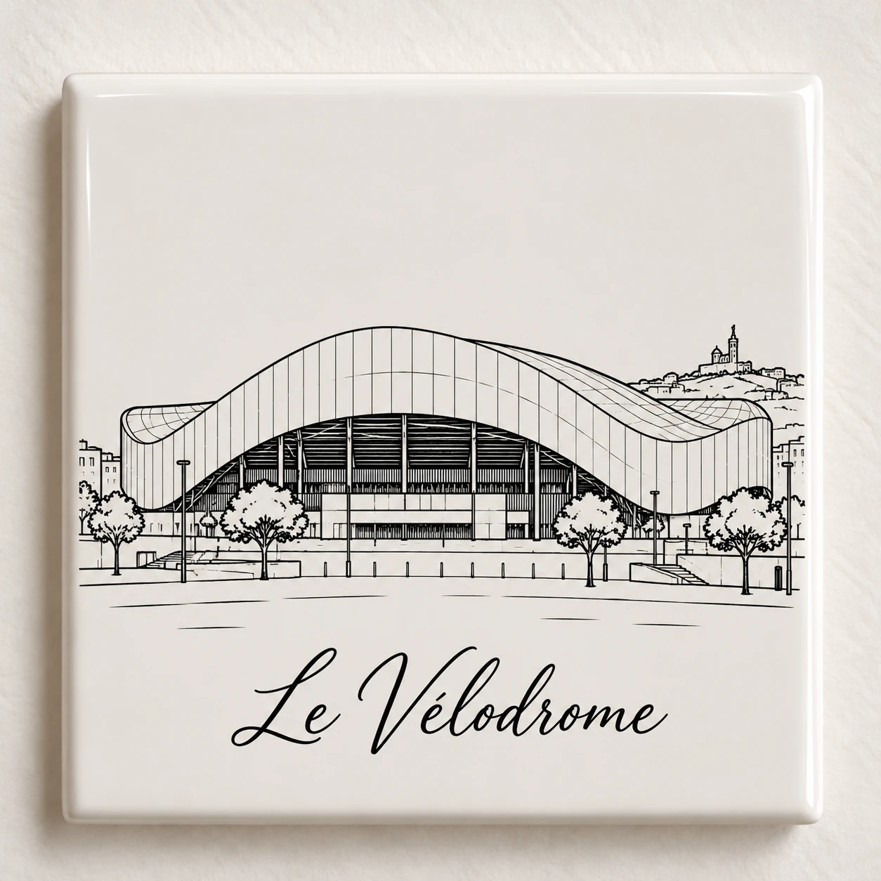 Carreau décoratif K-Reau « Le Vélodrome » en céramique blanche, dessin au trait noir et nom calligraphié