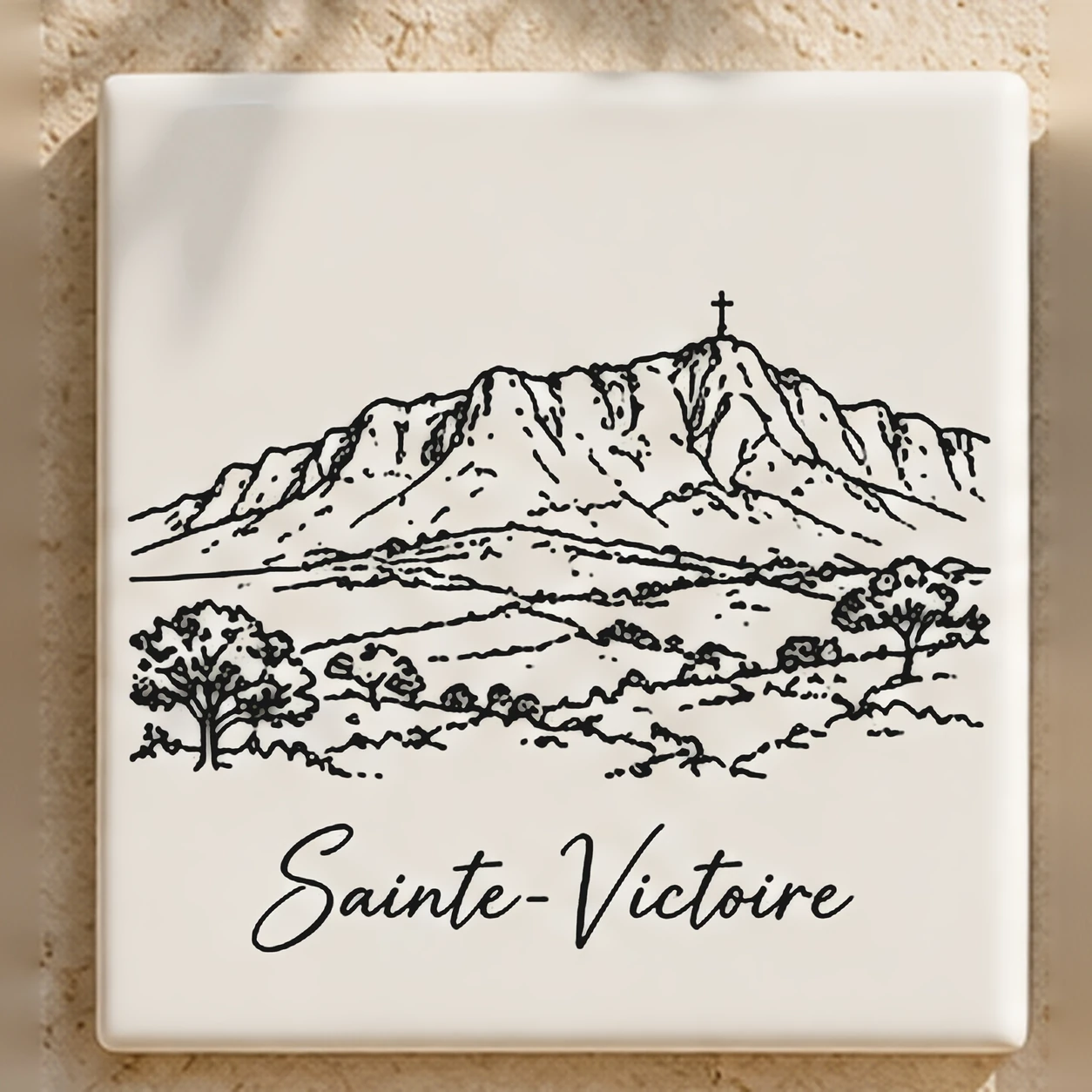 Carreau décoratif K-Reau « La Sainte-Victoire » en céramique blanche, dessin au trait noir et nom calligraphié